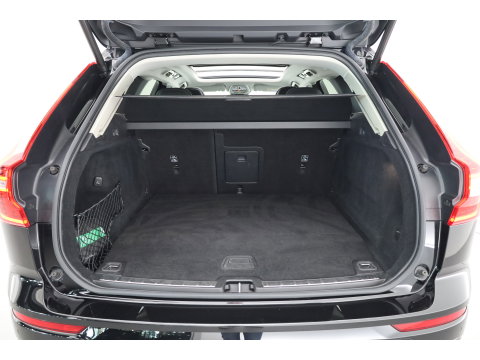 Volvo XC60 2.0 T8 Plug-in hybrid AWD Plus Dark | Rijklaar! | Pano | Pilot Assist | Leder | Camera | Stoel- stuurverw. | H&K | Memory Seats