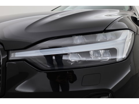 Volvo XC60 2.0 T8 Plug-in hybrid AWD Plus Dark | Rijklaar! | Pano | Pilot Assist | Leder | Camera | Stoel- stuurverw. | H&K | Memory Seats