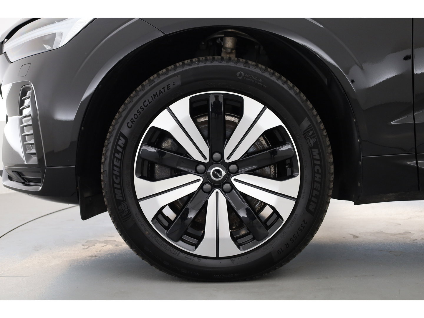 Volvo XC60 2.0 T8 Plug-in hybrid AWD Plus Dark | Rijklaar! | Pano | Pilot Assist | Leder | Camera | Stoel- stuurverw. | H&K | Memory Seats