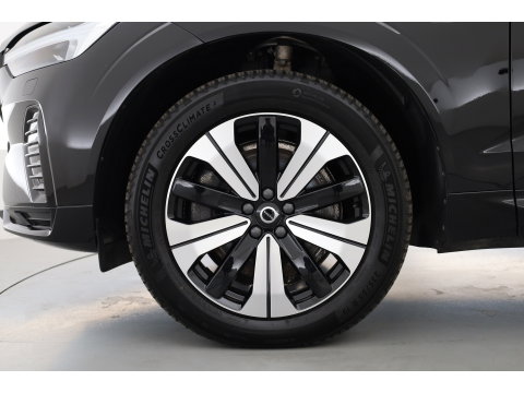 Volvo XC60 2.0 T8 Plug-in hybrid AWD Plus Dark | Rijklaar! | Pano | Pilot Assist | Leder | Camera | Stoel- stuurverw. | H&K | Memory Seats