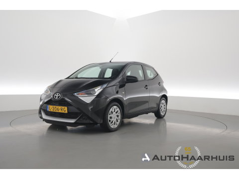 Toyota Aygo 1.0 VVT-i x-play | Rijklaar! | Apple CarPlay & Android Auto | All Season | Airco | DAB | Camera