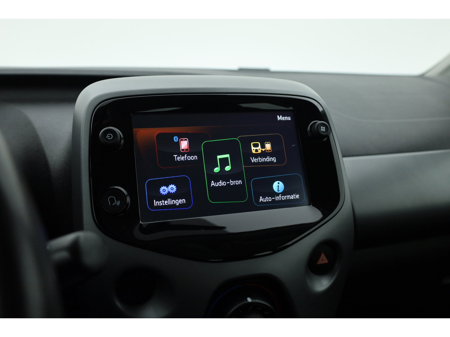 Toyota Aygo 1.0 VVT-i x-play | Rijklaar! | Apple CarPlay & Android Auto | All Season | Airco | DAB | Camera