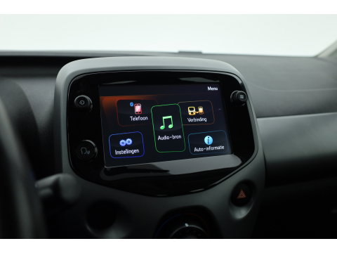 Toyota Aygo 1.0 VVT-i x-play | Rijklaar! | Apple CarPlay & Android Auto | All Season | Airco | DAB | Camera