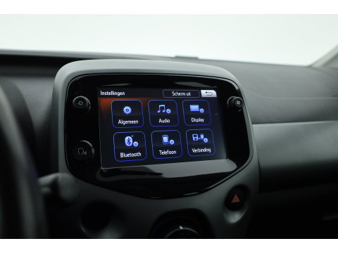 Toyota Aygo 1.0 VVT-i x-play | Rijklaar! | Apple CarPlay & Android Auto | All Season | Airco | DAB | Camera