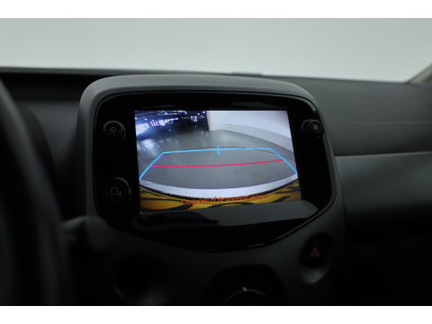 Toyota Aygo 1.0 VVT-i x-play | Rijklaar! | Apple CarPlay & Android Auto | All Season | Airco | DAB | Camera