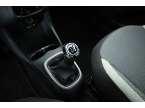 Toyota Aygo 1.0 VVT-i x-play | Rijklaar! | Apple CarPlay & Android Auto | All Season | Airco | DAB | Camera