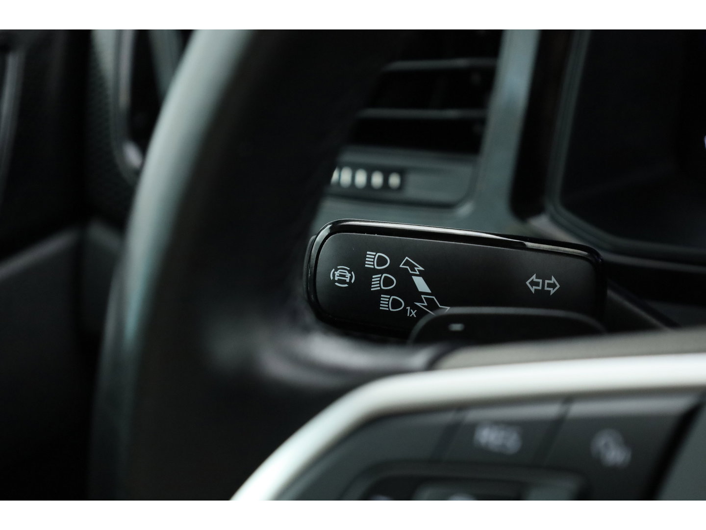 Volkswagen Polo 1.0 TSI Life Business DSG | Orgi. NL | Rijklaar | Adapt. Cruise | PDC | Apple CarPlay | Navi | Clima | Stoelverw.