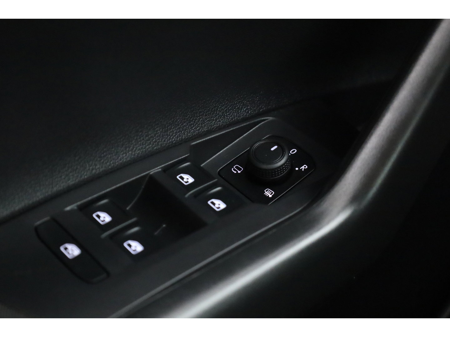 Volkswagen Polo 1.0 TSI Life Business DSG | Orgi. NL | Rijklaar | Adapt. Cruise | PDC | Apple CarPlay | Navi | Clima | Stoelverw.