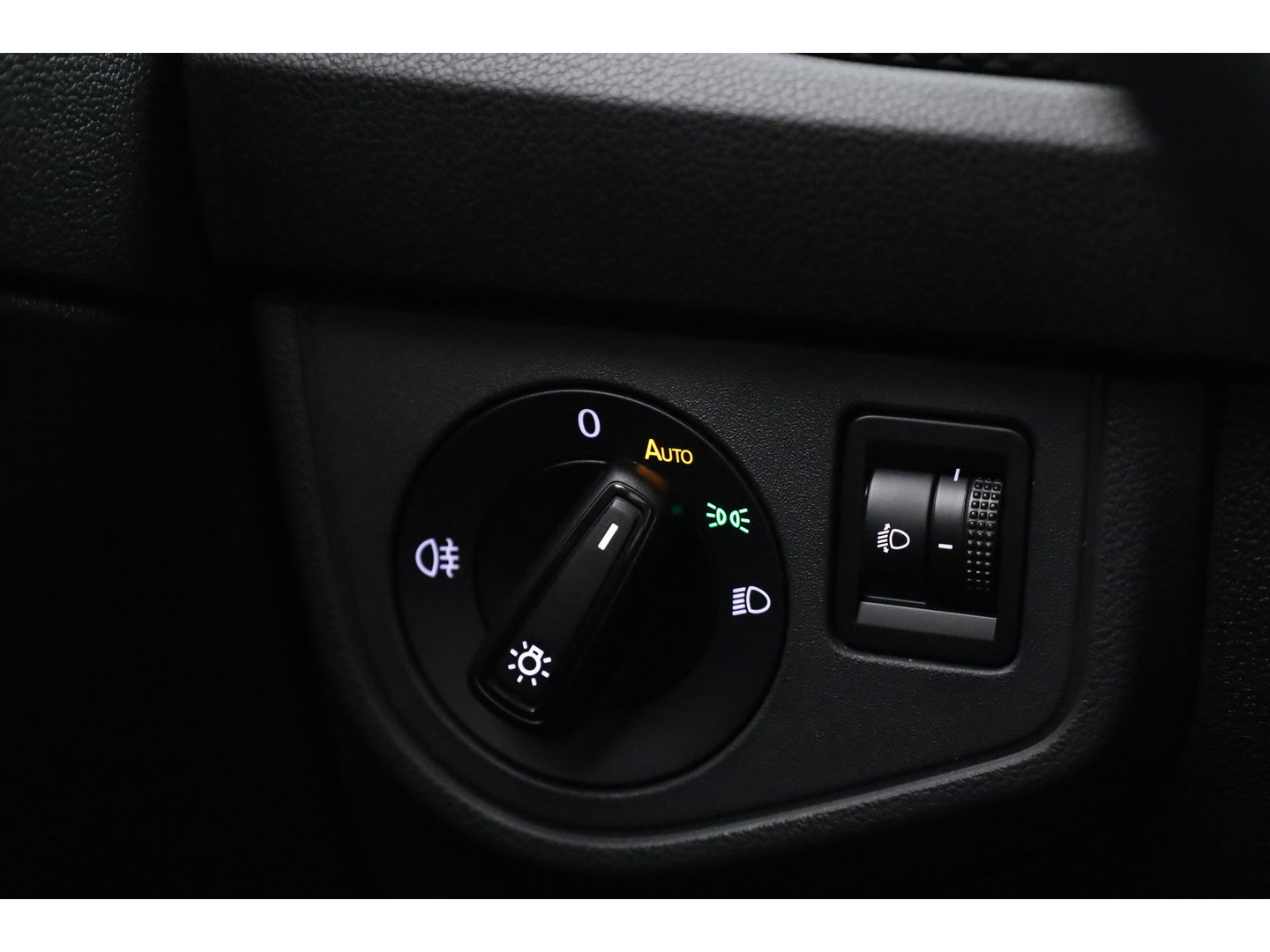 Volkswagen Polo 1.0 TSI Life Business DSG | Orgi. NL | Rijklaar | Adapt. Cruise | PDC | Apple CarPlay | Navi | Clima | Stoelverw.