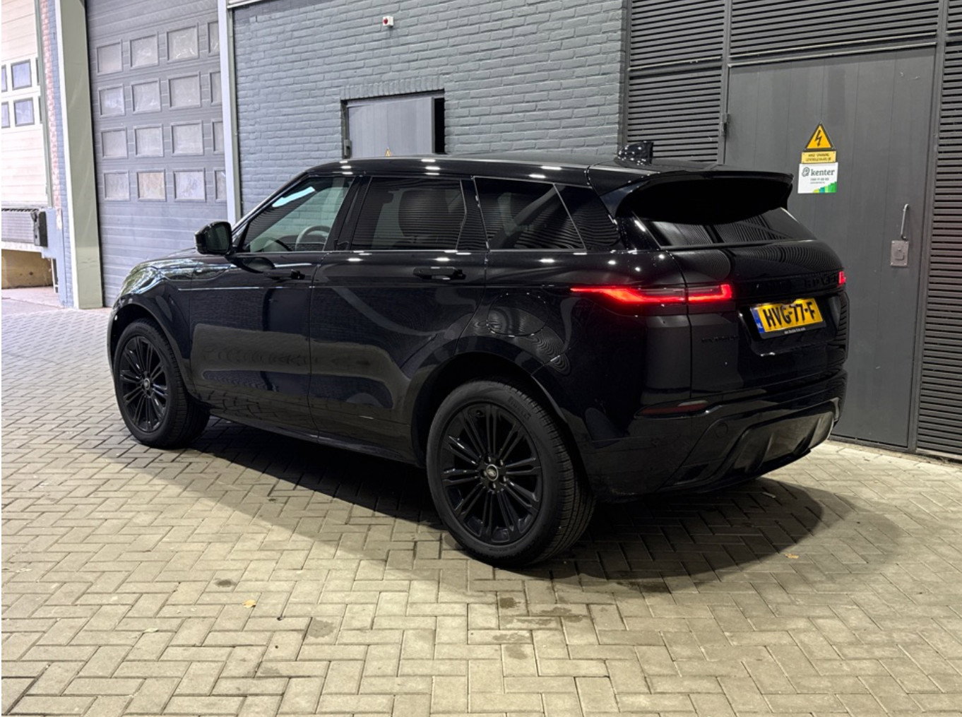 Land Rover Range Rover Evoque 1.5 P270e SE Dynamic Edition | Panoramadak | 360° Camera | Memory | Stoel+Stuurverwarming | 20 Inch | ACC