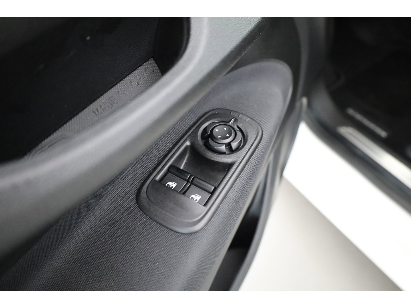 Fiat 500 42 kWh | Rijklaar! | Cruise Contr. | Keyless | Camera | Stoelverw. | Dodehoek | Apple CarPlay | PDC V+A