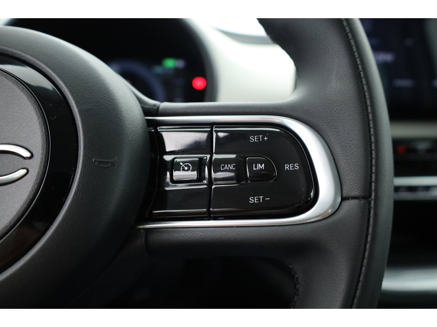Fiat 500 42 kWh | Rijklaar! | Cruise Contr. | Keyless | Camera | Stoelverw. | Dodehoek | Apple CarPlay | PDC V+A
