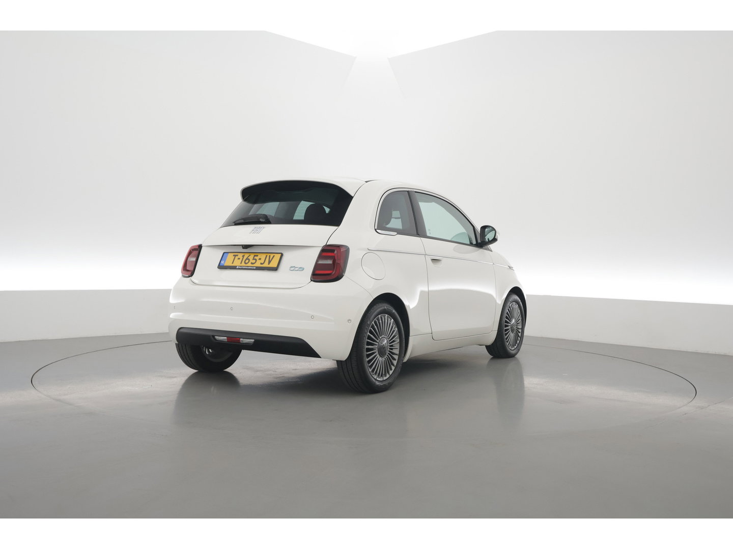 Fiat 500 42 kWh | Rijklaar! | Cruise Contr. | Keyless | Camera | Stoelverw. | Dodehoek | Apple CarPlay | PDC V+A