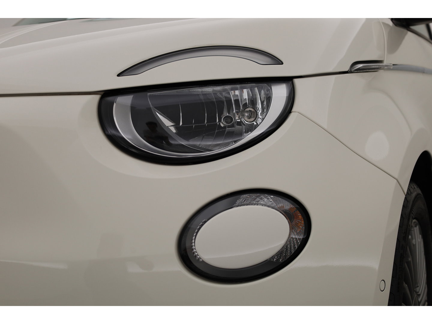 Fiat 500 42 kWh | Rijklaar! | Cruise Contr. | Keyless | Camera | Stoelverw. | Dodehoek | Apple CarPlay | PDC V+A