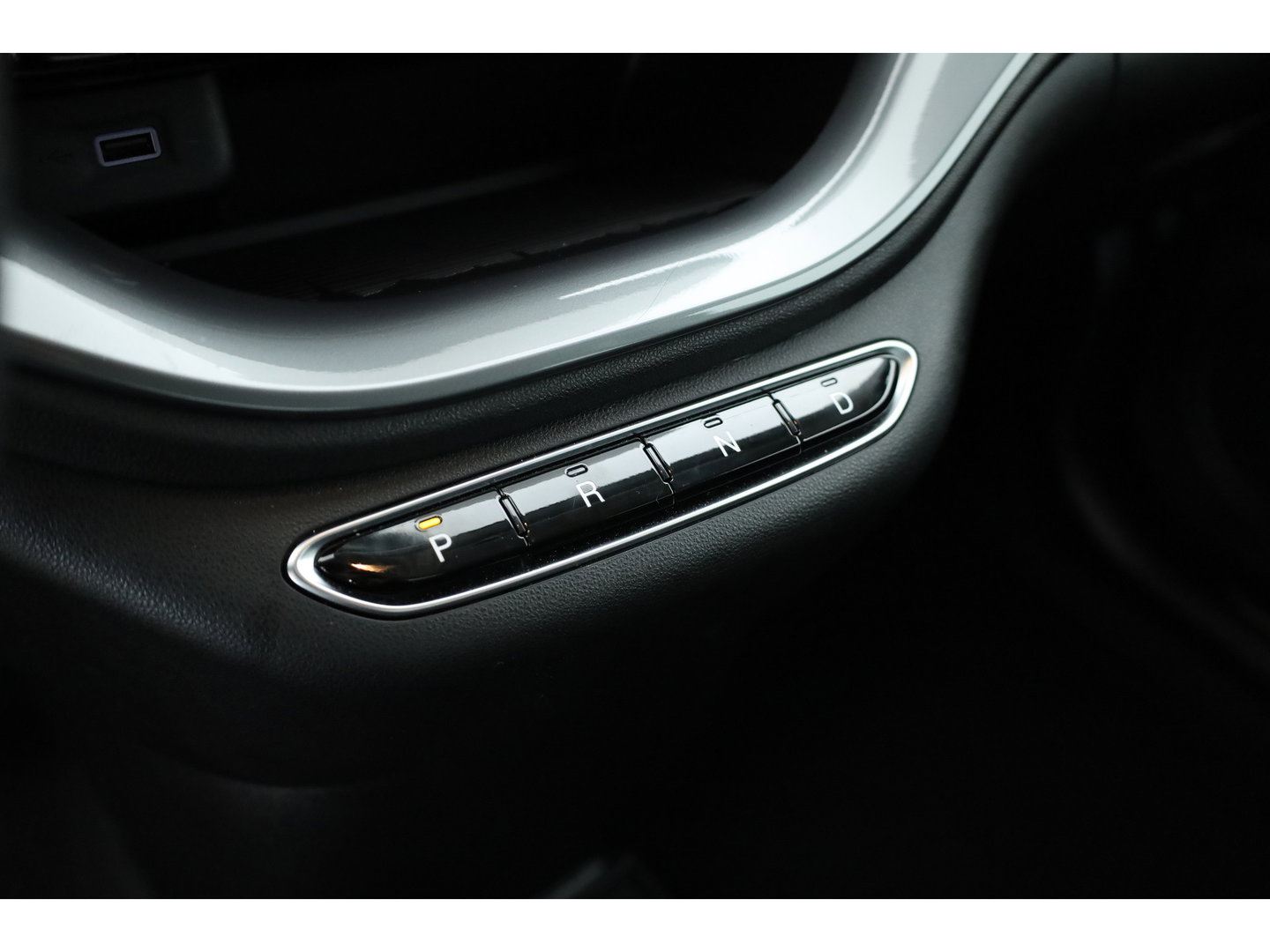 Fiat 500 42 kWh | Rijklaar! | Cruise Contr. | Keyless | Camera | Stoelverw. | Dodehoek | Apple CarPlay | PDC V+A