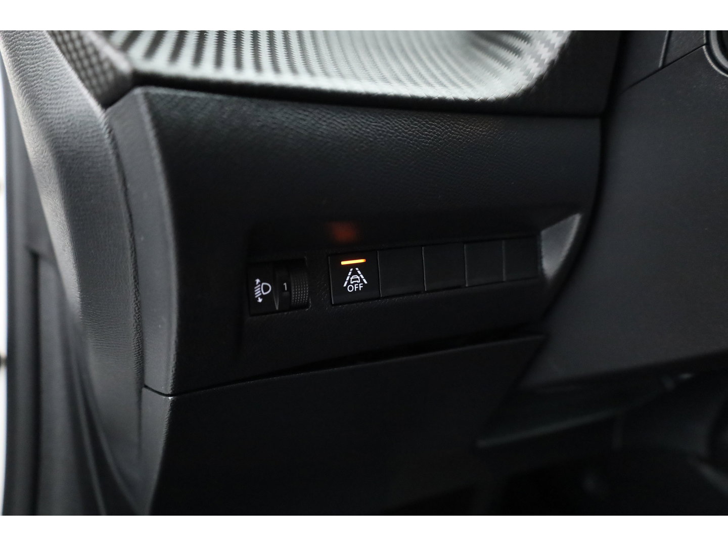 Peugeot 208 1.2 PureTech Active Pack | Rijklaar! | Cruise Control | PDC+A | Apple CarPlay | All Season | Stoelverw. | 16''