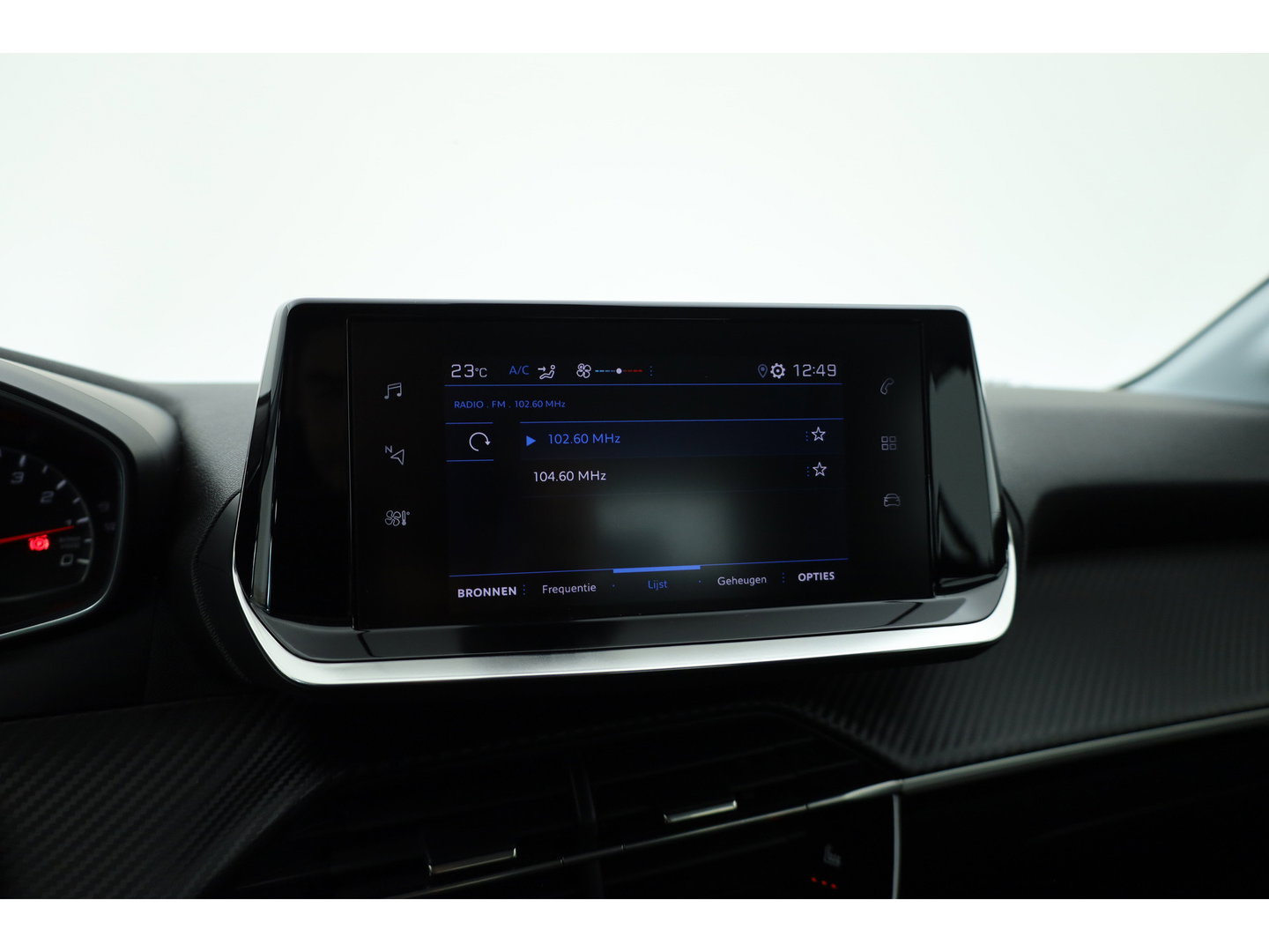 Peugeot 208 1.2 PureTech Active Pack | Rijklaar! | Cruise Control | PDC+A | Apple CarPlay | All Season | Stoelverw. | 16''