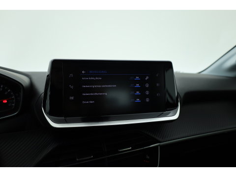 Peugeot 208 1.2 PureTech Active Pack | Rijklaar! | Cruise Control | PDC+A | Apple CarPlay | All Season | Stoelverw. | 16''