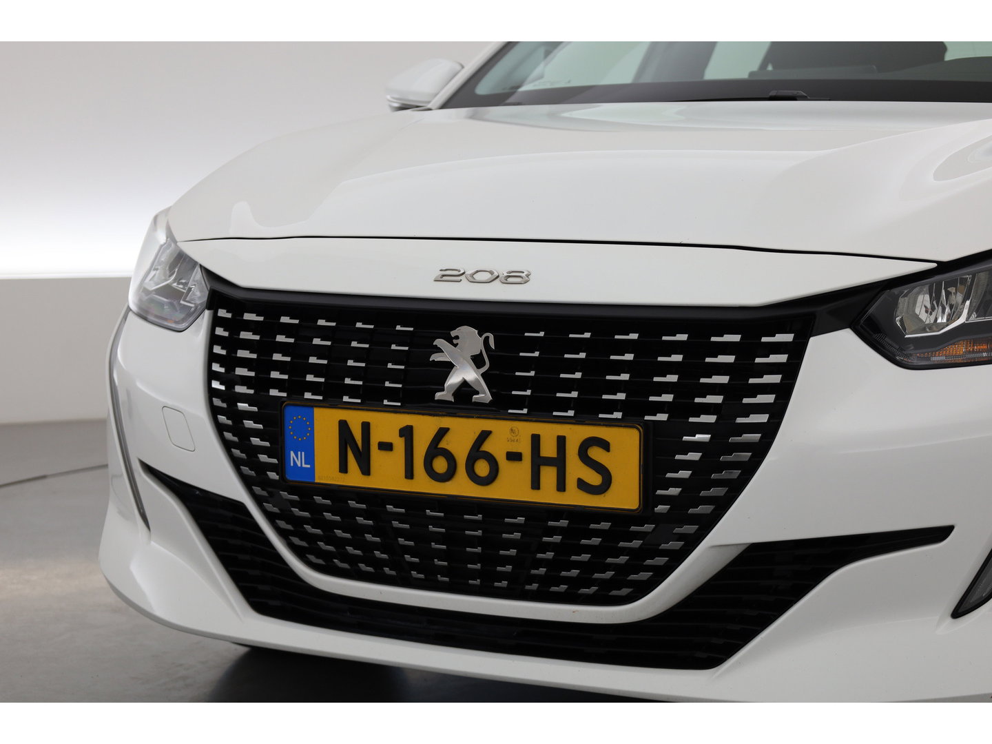 Peugeot 208 1.2 PureTech Active Pack | Rijklaar! | Cruise Control | PDC+A | Apple CarPlay | All Season | Stoelverw. | 16''