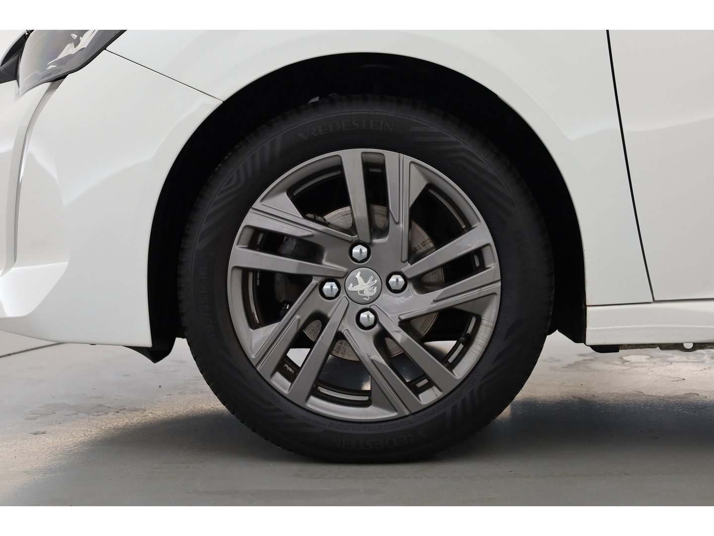 Peugeot 208 1.2 PureTech Active Pack | Rijklaar! | Cruise Control | PDC+A | Apple CarPlay | All Season | Stoelverw. | 16''
