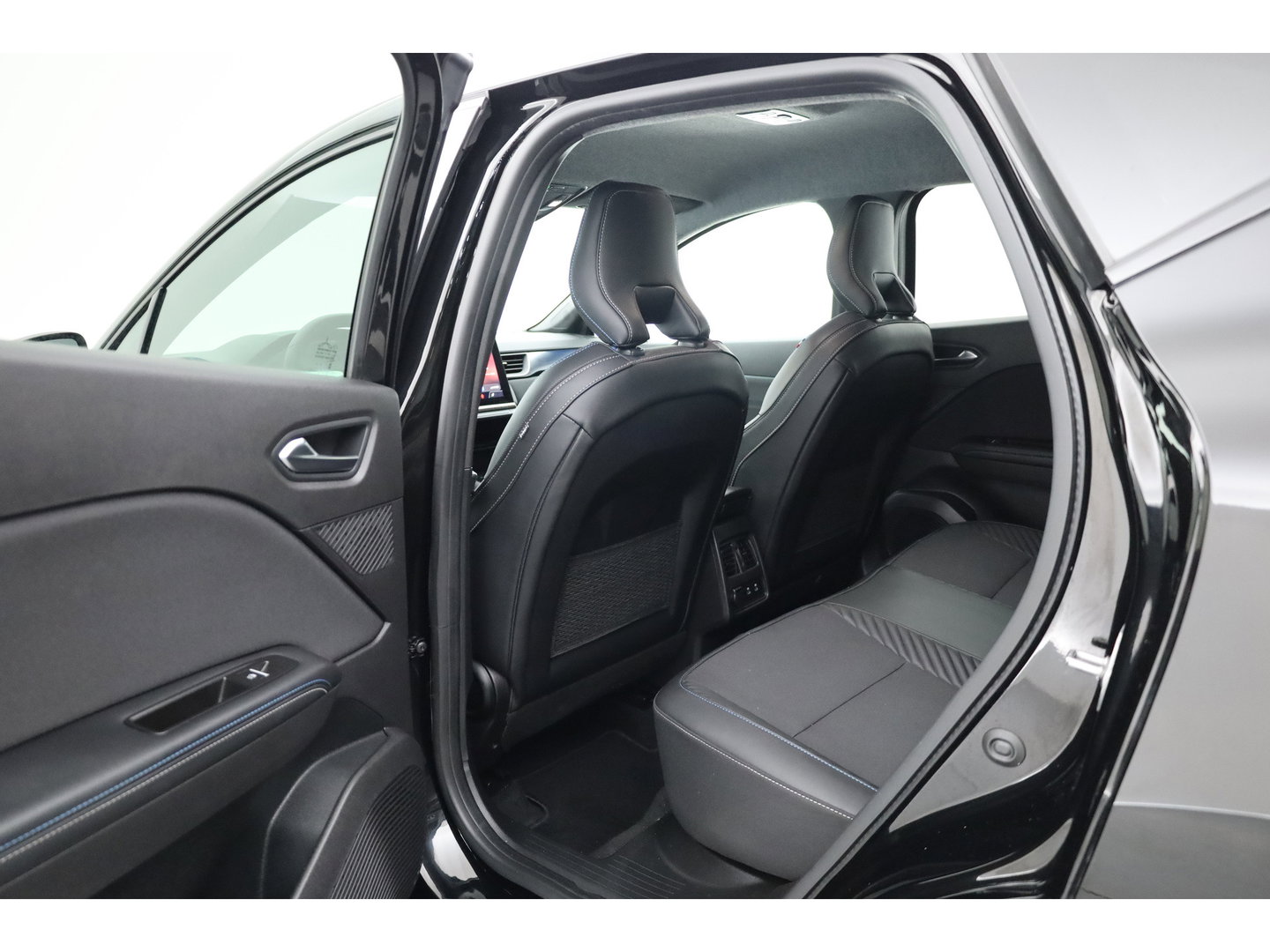 Renault Captur 1.6 E-Tech full hybrid 145 esprit Alpine | Rijklaar! | Adapt. Cruise | Camera | Google Maps | Apple CarPlay | Stuurverw. | Keyless | 19''