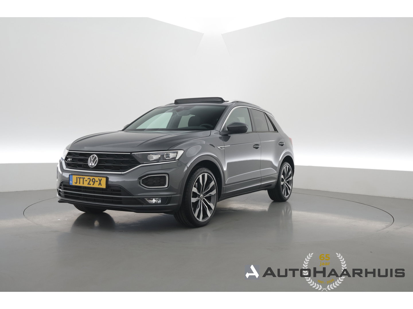 Volkswagen T-Roc 1.5 TSI Sport Business R | Rijklaar! | Pano | Trekhaak | Camera | Adapt. Cruise | Stoelverw. | Apple CarPlay | 19''