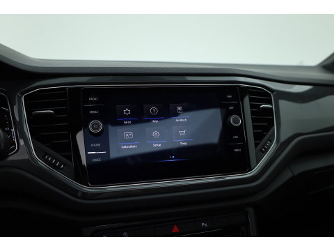 Volkswagen T-Roc 1.5 TSI Sport Business R | Rijklaar! | Pano | Trekhaak | Camera | Adapt. Cruise | Stoelverw. | Apple CarPlay | 19''