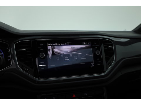 Volkswagen T-Roc 1.5 TSI Sport Business R | Rijklaar! | Pano | Trekhaak | Camera | Adapt. Cruise | Stoelverw. | Apple CarPlay | 19''