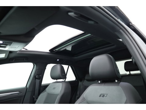 Volkswagen T-Roc 1.5 TSI Sport Business R | Rijklaar! | Pano | Trekhaak | Camera | Adapt. Cruise | Stoelverw. | Apple CarPlay | 19''