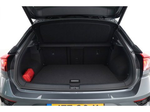 Volkswagen T-Roc 1.5 TSI Sport Business R | Rijklaar! | Pano | Trekhaak | Camera | Adapt. Cruise | Stoelverw. | Apple CarPlay | 19''
