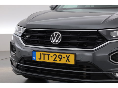 Volkswagen T-Roc 1.5 TSI Sport Business R | Rijklaar! | Pano | Trekhaak | Camera | Adapt. Cruise | Stoelverw. | Apple CarPlay | 19''