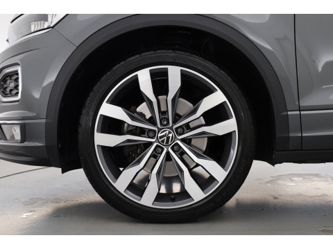 Volkswagen T-Roc 1.5 TSI Sport Business R | Rijklaar! | Pano | Trekhaak | Camera | Adapt. Cruise | Stoelverw. | Apple CarPlay | 19''