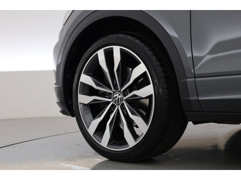 Volkswagen T-Roc 1.5 TSI Sport Business R | Rijklaar! | Pano | Trekhaak | Camera | Adapt. Cruise | Stoelverw. | Apple CarPlay | 19''