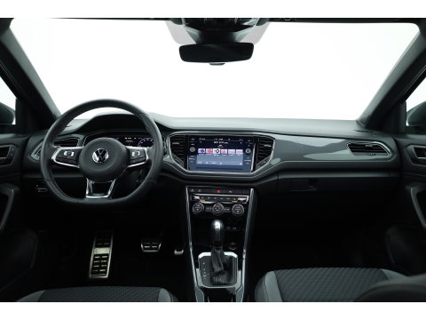 Volkswagen T-Roc 1.5 TSI Sport Business R | Rijklaar! | Pano | Trekhaak | Camera | Adapt. Cruise | Stoelverw. | Apple CarPlay | 19''