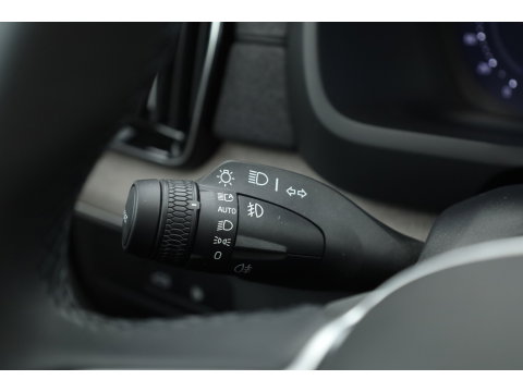 Volvo XC90 2.0 T8 Plug-in hybrid AWD Ultra Dark | Pano | HUD | Luchtvering | 360cam | Stoelventi. | Massage | Elek. Trekhaak | B&W Audio |