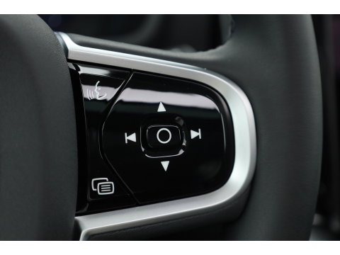 Volvo XC90 2.0 T8 Plug-in hybrid AWD Ultra Dark | Pano | HUD | Luchtvering | 360cam | Stoelventi. | Massage | Elek. Trekhaak | B&W Audio |
