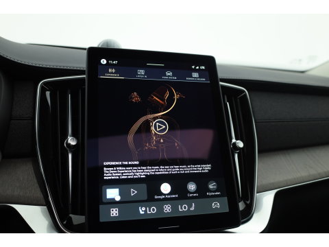 Volvo XC90 2.0 T8 Plug-in hybrid AWD Ultra Dark | Pano | HUD | Luchtvering | 360cam | Stoelventi. | Massage | Elek. Trekhaak | B&W Audio |