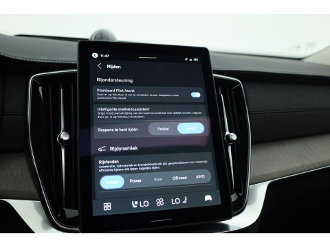 Volvo XC90 2.0 T8 Plug-in hybrid AWD Ultra Dark | Pano | HUD | Luchtvering | 360cam | Stoelventi. | Massage | Elek. Trekhaak | B&W Audio |