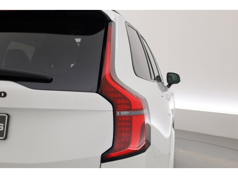 Volvo XC90 2.0 T8 Plug-in hybrid AWD Ultra Dark | Pano | HUD | Luchtvering | 360cam | Stoelventi. | Massage | Elek. Trekhaak | B&W Audio |