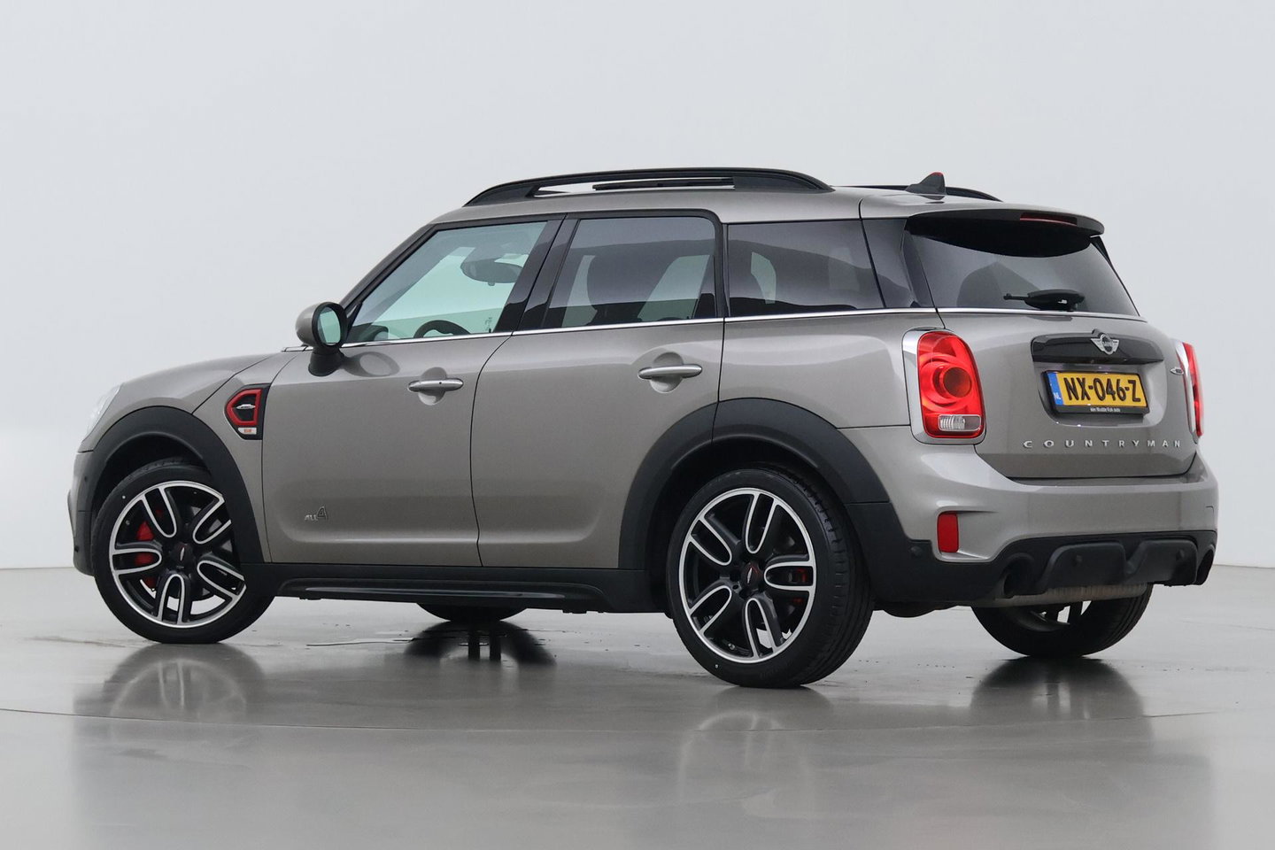 MINI Countryman 2.0 John Cooper Works ALL4 Chili | Harman/Kardon | Panoramadak | Head-Up | Camera | Comfort Access | Stoelverwarming | ACC