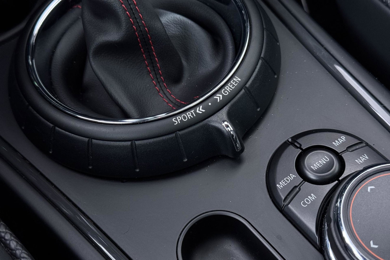 MINI Countryman 2.0 John Cooper Works ALL4 Chili | Harman/Kardon | Panoramadak | Head-Up | Camera | Comfort Access | Stoelverwarming | ACC