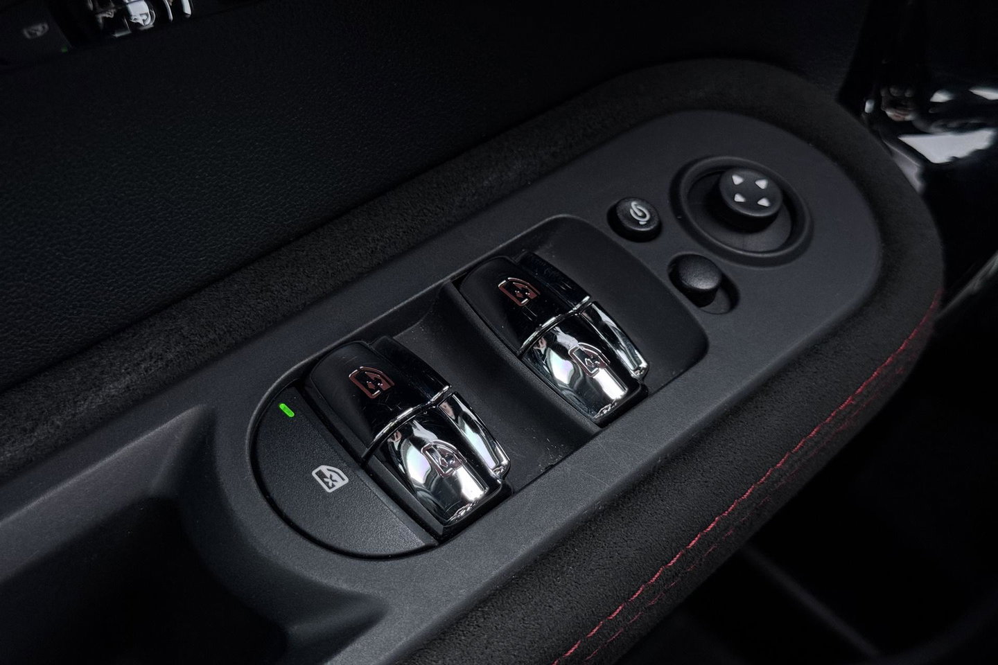 MINI Countryman 2.0 John Cooper Works ALL4 Chili | Harman/Kardon | Panoramadak | Head-Up | Camera | Comfort Access | Stoelverwarming | ACC