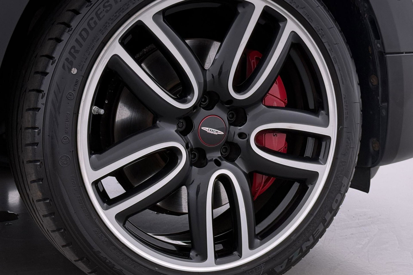 MINI Countryman 2.0 John Cooper Works ALL4 Chili | Harman/Kardon | Panoramadak | Head-Up | Camera | Comfort Access | Stoelverwarming | ACC