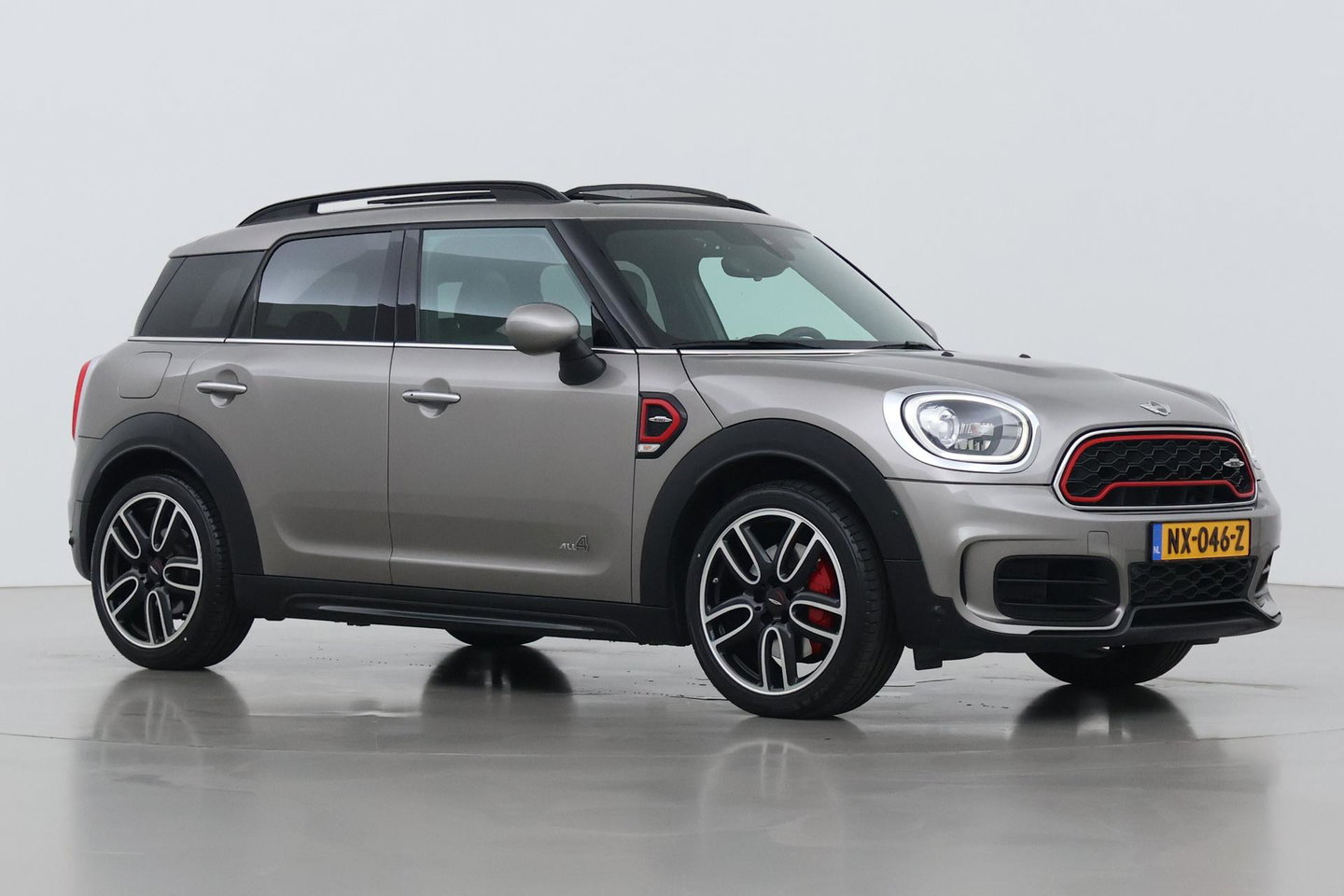 MINI Countryman 2.0 John Cooper Works ALL4 Chili | Harman/Kardon | Panoramadak | Head-Up | Camera | Comfort Access | Stoelverwarming | ACC