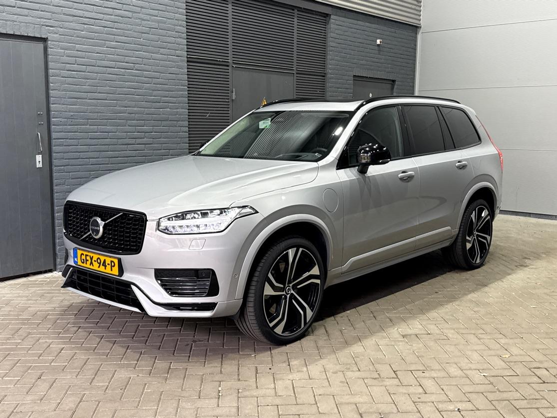 Volvo XC90 T8 Ultra Dark | Bowers&Wilkins | Luchtvering | Panoramadak | 360° Camera | Massage | Head-Up | Trekhaak | 22 inch | ACC