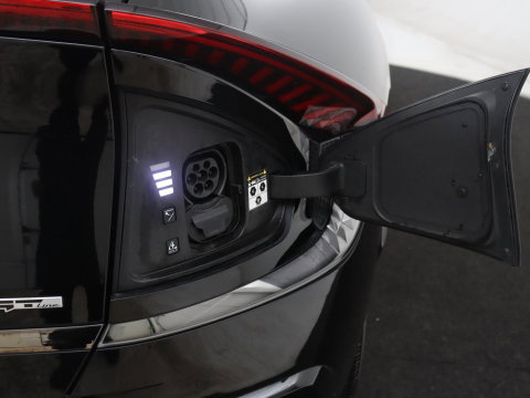 Kia EV6 GT-Line 77.4 kWh | SOH 95% | Trekhaak | Panoramadak | Head up | Adaptive cruise | 360 camera | Stoelventilatie | Stuur/stoel verwarming | Memory | Meridian Sound | Carplay |