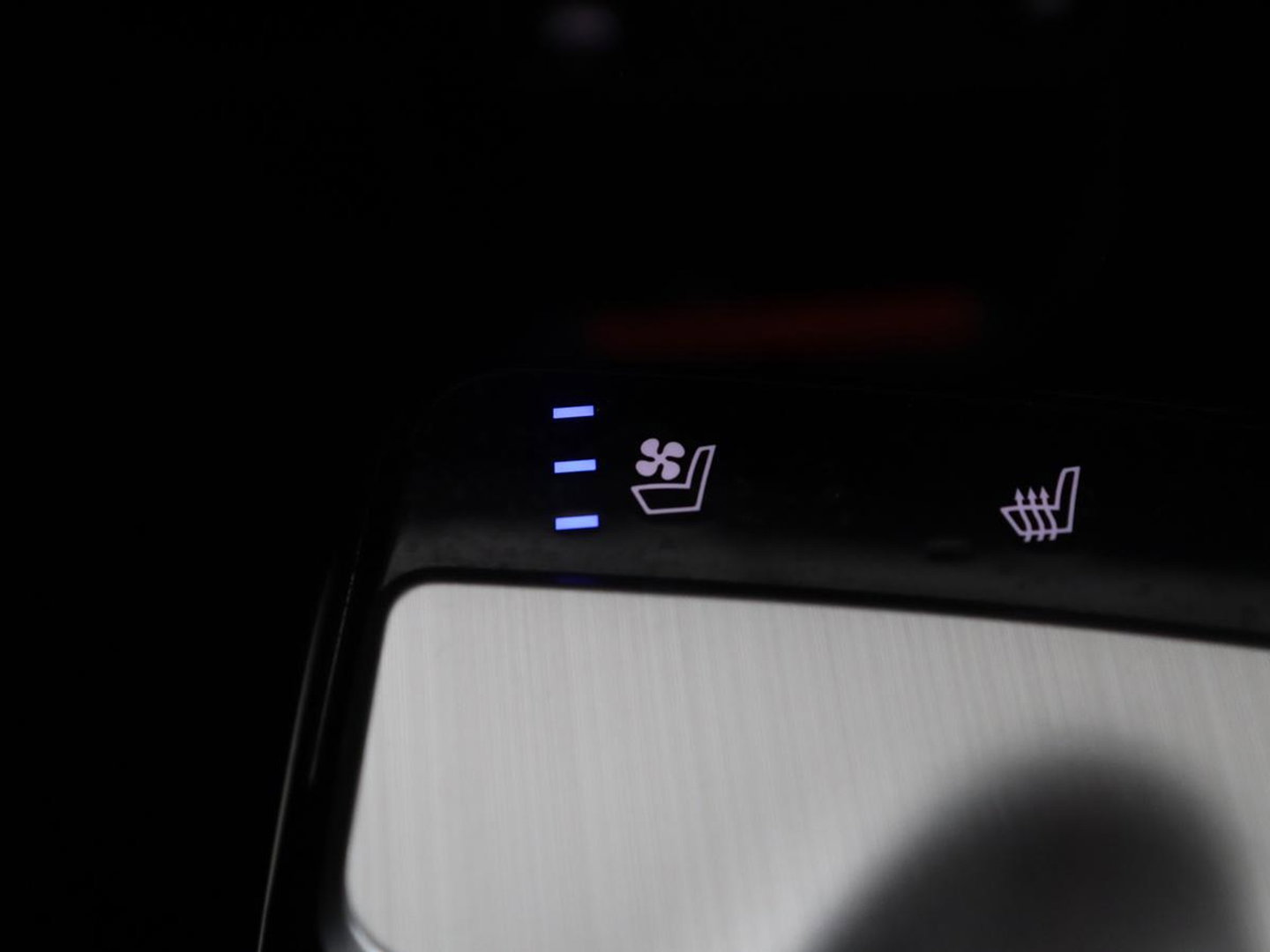 Kia EV6 GT-Line 77.4 kWh | SOH 95% | Trekhaak | Panoramadak | Head up | Adaptive cruise | 360 camera | Stoelventilatie | Stuur/stoel verwarming | Memory | Meridian Sound | Carplay |