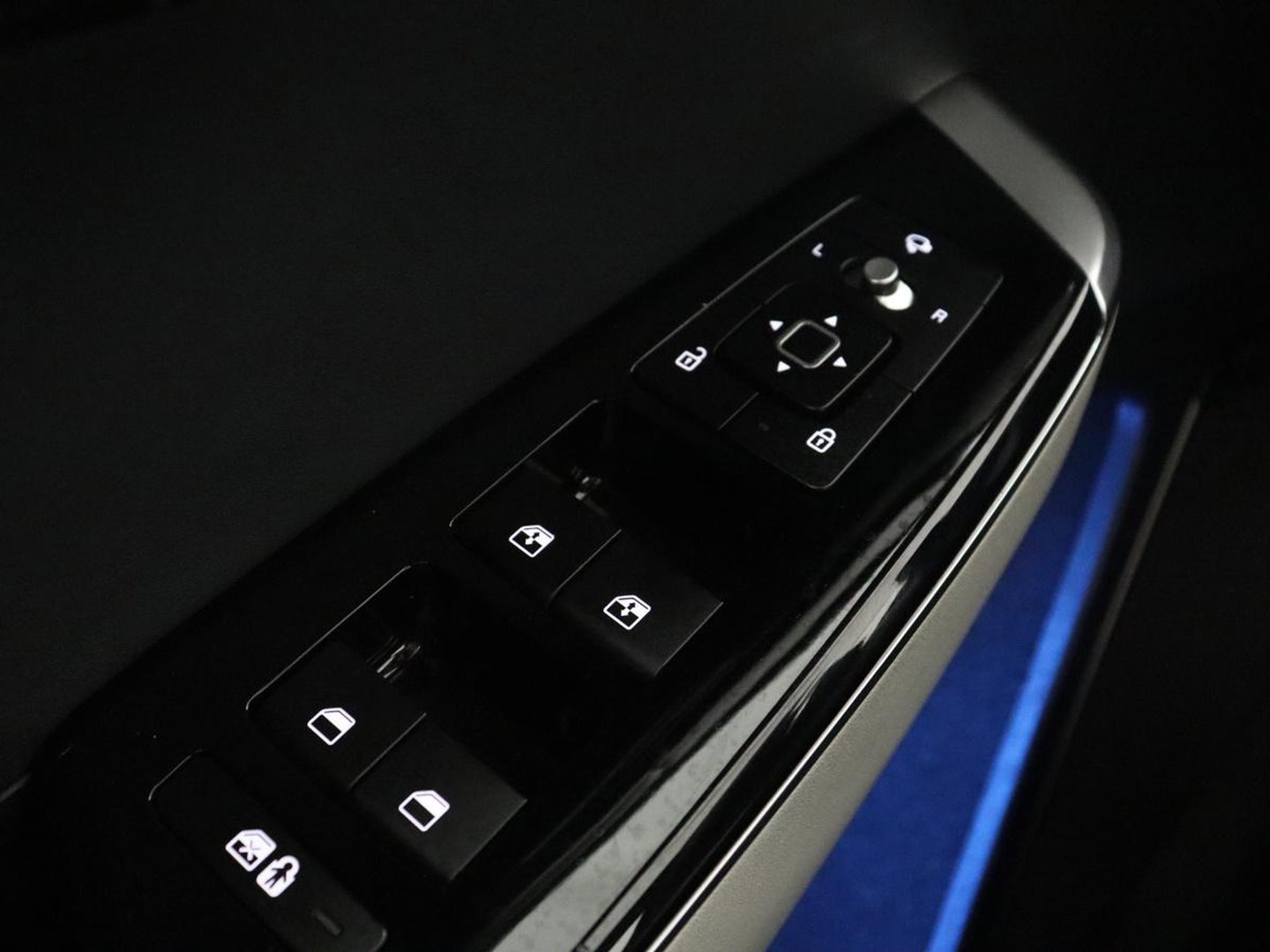Kia EV6 GT-Line 77.4 kWh | SOH 95% | Trekhaak | Panoramadak | Head up | Adaptive cruise | 360 camera | Stoelventilatie | Stuur/stoel verwarming | Memory | Meridian Sound | Carplay |