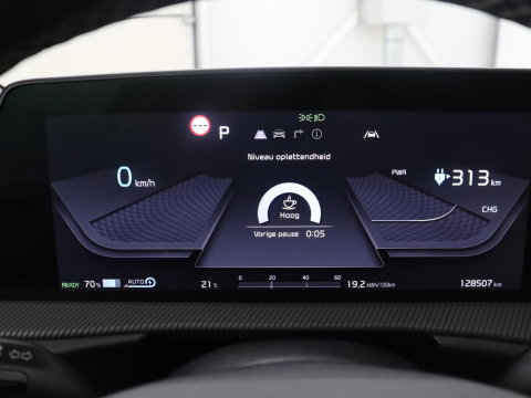 Kia EV6 GT-Line 77.4 kWh | SOH 95% | Trekhaak | Panoramadak | Head up | Adaptive cruise | 360 camera | Stoelventilatie | Stuur/stoel verwarming | Memory | Meridian Sound | Carplay |