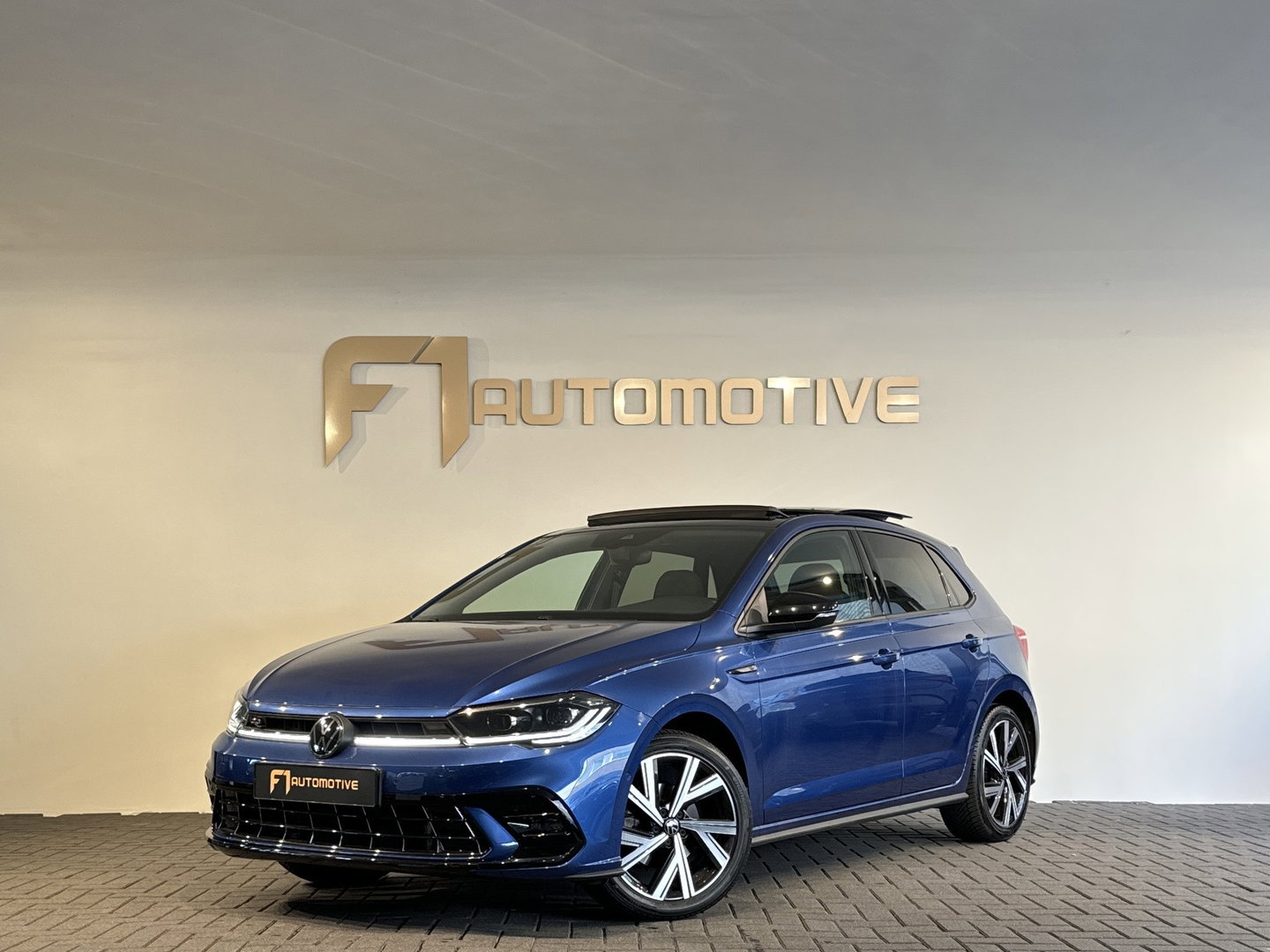 Volkswagen Polo 1.0 TSI R-Line Pano|Stoelverw|BlindSpot|ACC|Lane Assist